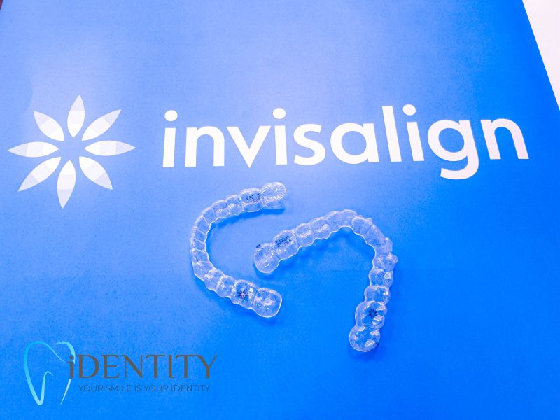 Лечение с алайнери Invisalign на атрактивна цена в гр. Варна - Дентална клиника IDENTITY от Д-р Ивелина Банчева